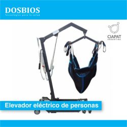En la imagen vemos el elevador que consta de un brazo de metal que sostiene la silla para la persona, el mismo cuenta con un mecanismo eléctrico y una base con ruedas para poder trasladarlo.
