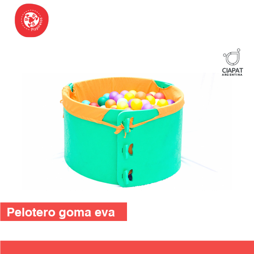 En la imagen se muestra un pelotero de goma eva para niños.